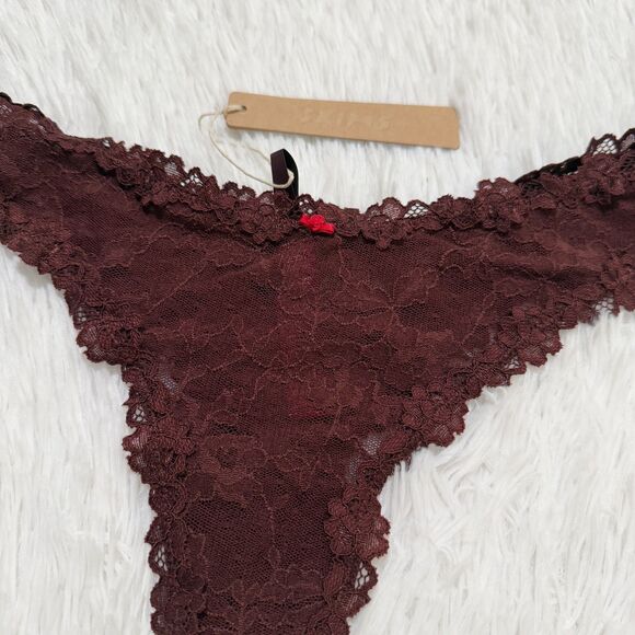 BNWT Women SKIMS Stretch Lace Dipped Thong in Oxblood Size Extra Large - Picture 8 of 8